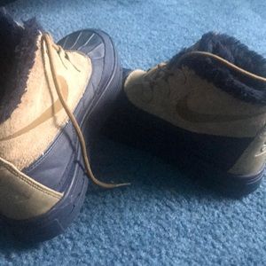 ACG NIKE BOOTS